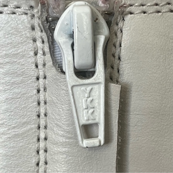 & Other Stories Women’s White Leather Booties Chunky Heel Round Toe **Size 7.5 - Picture 8 of 14